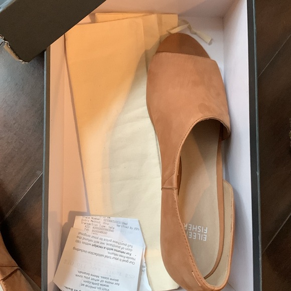 EILEEN FISHER COGNAC TUMBLED NUBUCK - Picture 7 of 7